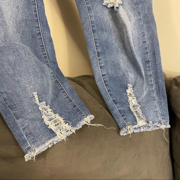 SHEIN Curve SXY - Ripped Jeans w/ Elastic Waistband - Picture 5 of 5